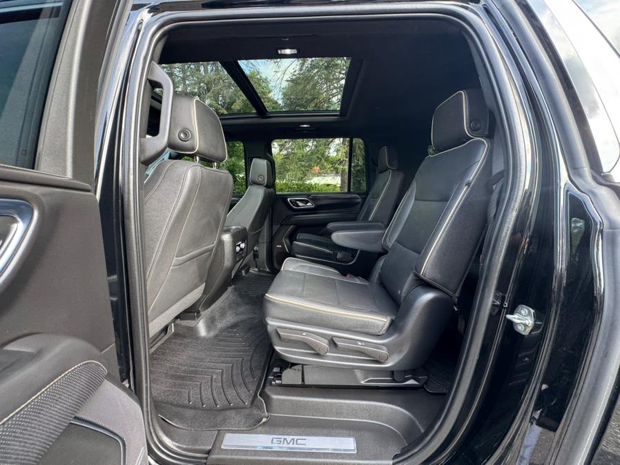 2022 GMC Yukon XL 4WD 4dr SLT, available for sale in Waterbury, Connecticut | Platinum Auto Care. Waterbury, Connecticut 2022 GMC Yukon XL 4WD 4dr SLT, available for sale in Waterbury, Connecticut | Platinum Auto Care. Waterbury, Connecticut