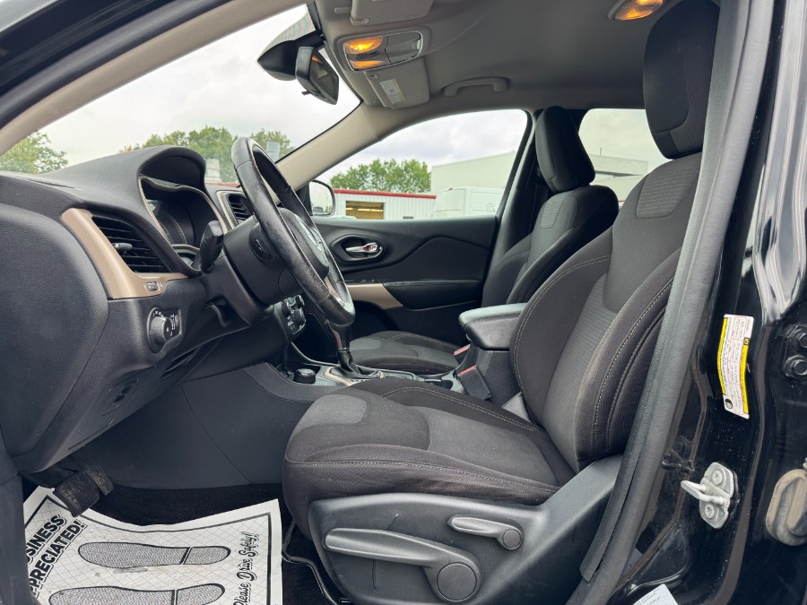 2017 Jeep Cherokee Latitude 4x4, available for sale in Ortonville, Michigan | Marsh Auto Sales LLC. Ortonville, Michigan 2017 Jeep Cherokee Latitude 4x4, available for sale in Ortonville, Michigan | Marsh Auto Sales LLC. Ortonville, Michigan