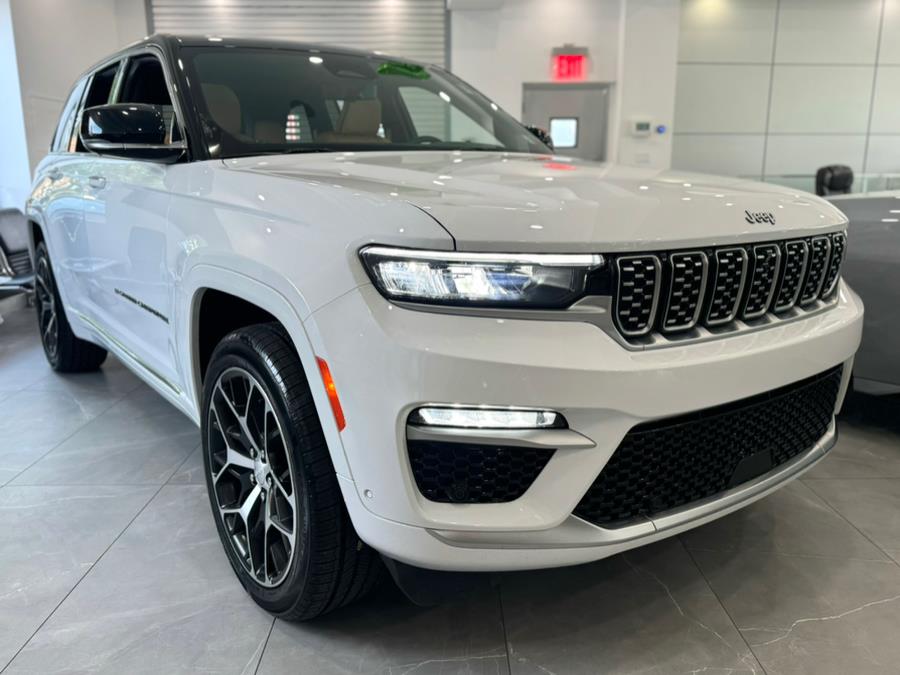 2022 Jeep Grand Cherokee Summit Reserve photo 10
