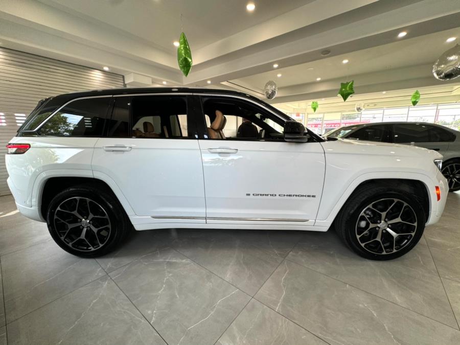 2022 Jeep Grand Cherokee Summit Reserve photo 9