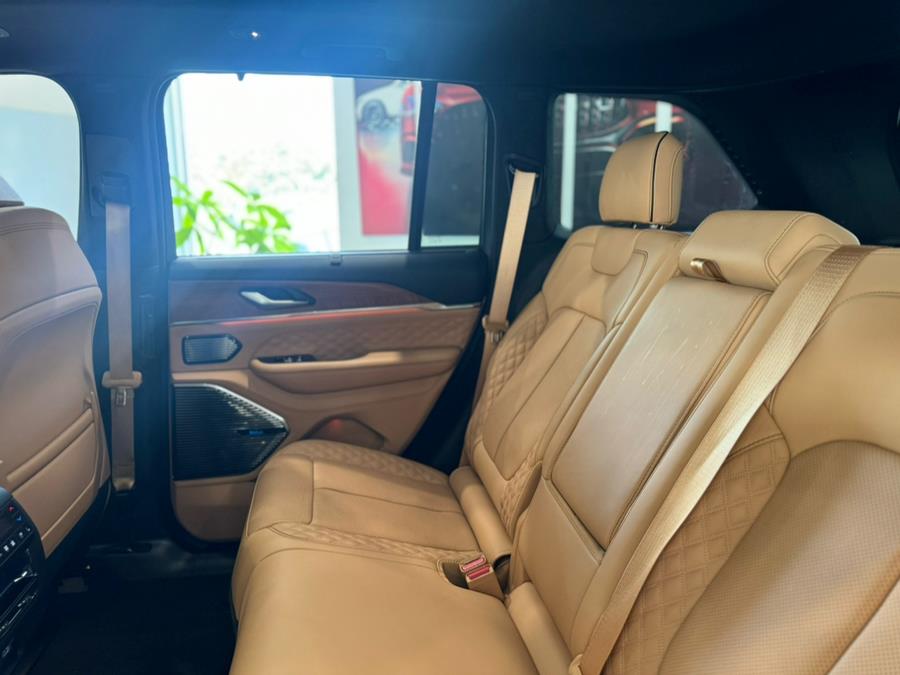 2022 Jeep Grand Cherokee Summit Reserve photo 15