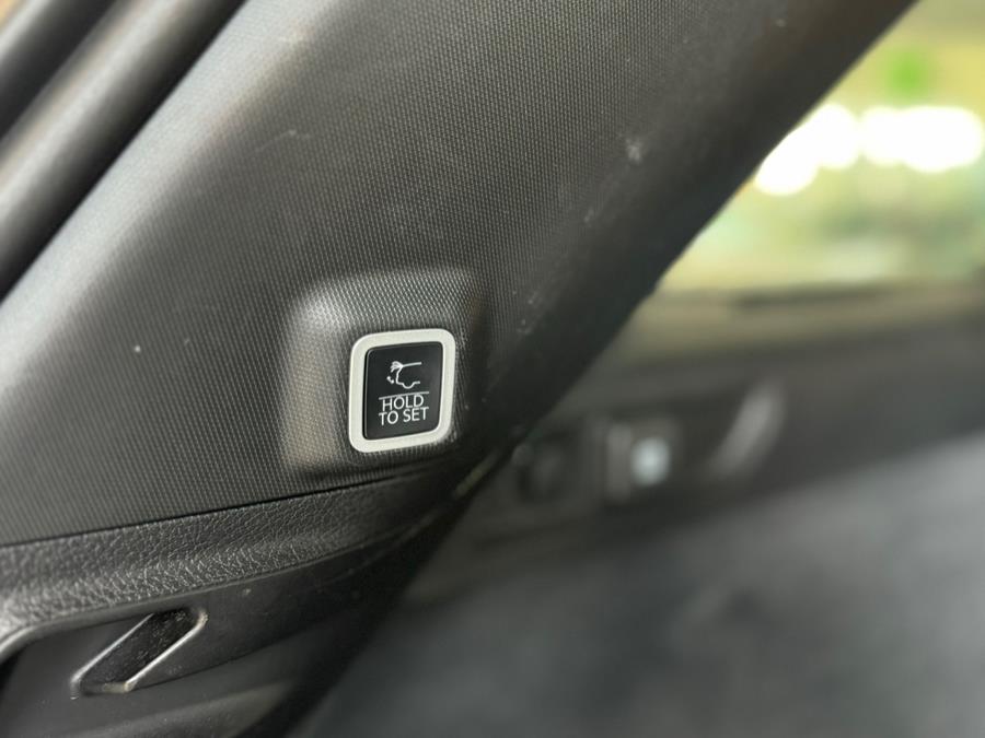 2022 Jeep Grand Cherokee Summit Reserve photo 8
