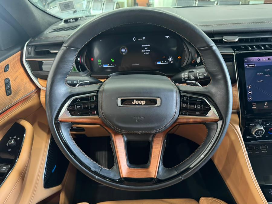 2022 Jeep Grand Cherokee Summit Reserve photo 23