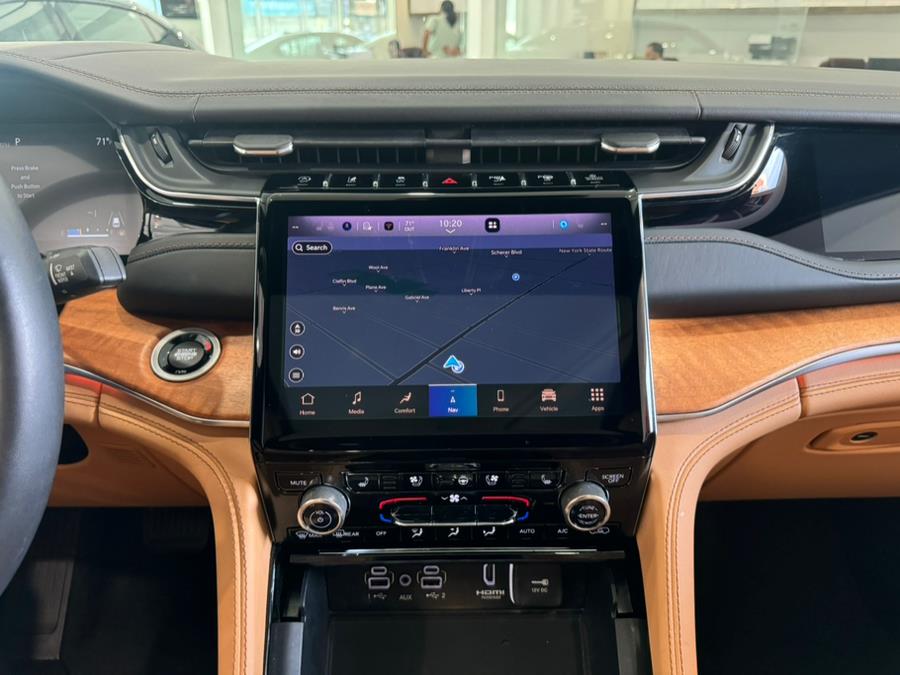 2022 Jeep Grand Cherokee Summit Reserve photo 25
