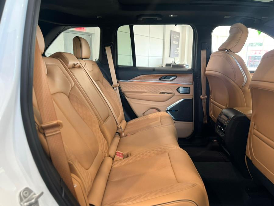 2022 Jeep Grand Cherokee Summit Reserve photo 20