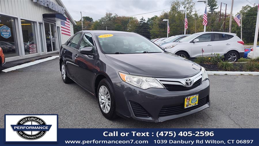 Used 2012 Toyota Camry in Wilton, Connecticut | Performance Motor Cars Of Connecticut LLC. Wilton, Connecticut