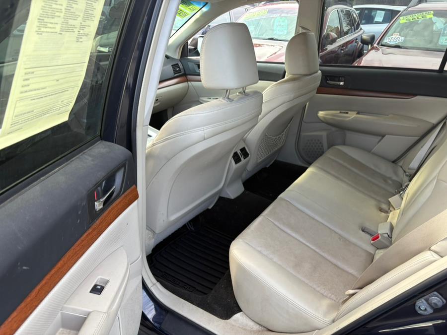 2013 Subaru Outback 4dr Wgn H4 Auto 2.5i Limited, available for sale in East Windsor, Connecticut | CT Car Co LLC. East Windsor, Connecticut 2013 Subaru Outback 4dr Wgn H4 Auto 2.5i Limited, available for sale in East Windsor, Connecticut | CT Car Co LLC. East Windsor, Connecticut