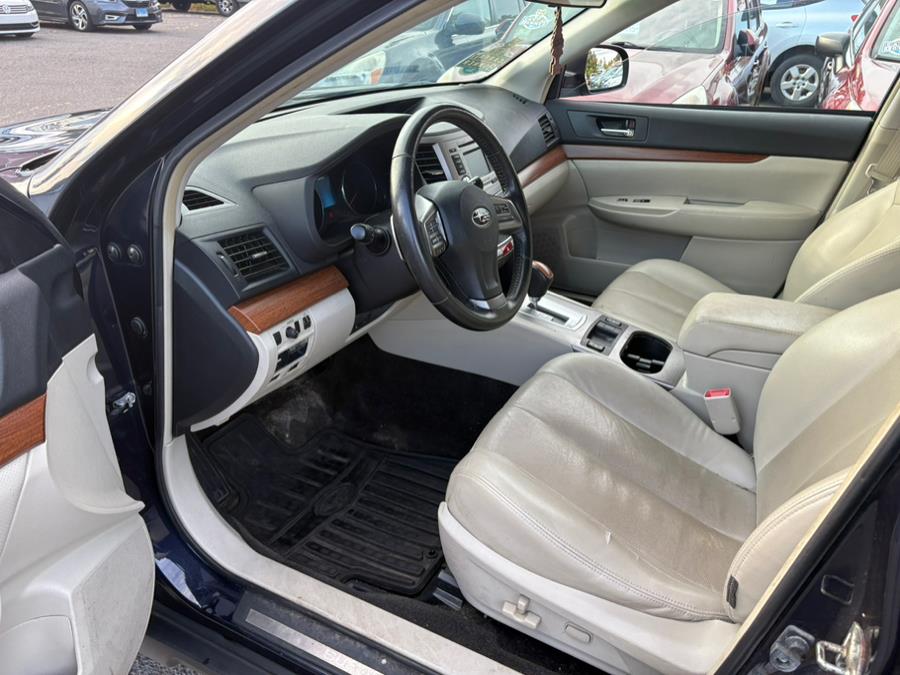 2013 Subaru Outback 4dr Wgn H4 Auto 2.5i Limited, available for sale in East Windsor, Connecticut | CT Car Co LLC. East Windsor, Connecticut 2013 Subaru Outback 4dr Wgn H4 Auto 2.5i Limited, available for sale in East Windsor, Connecticut | CT Car Co LLC. East Windsor, Connecticut