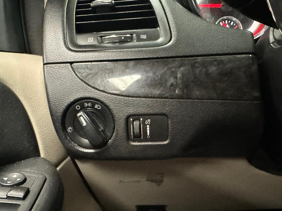 2014 Dodge Grand Caravan 4dr Wgn SXT, available for sale in Inwood, New York | 5 Towns Drive. Inwood, New York 2014 Dodge Grand Caravan 4dr Wgn SXT, available for sale in Inwood, New York | 5 Towns Drive. Inwood, New York