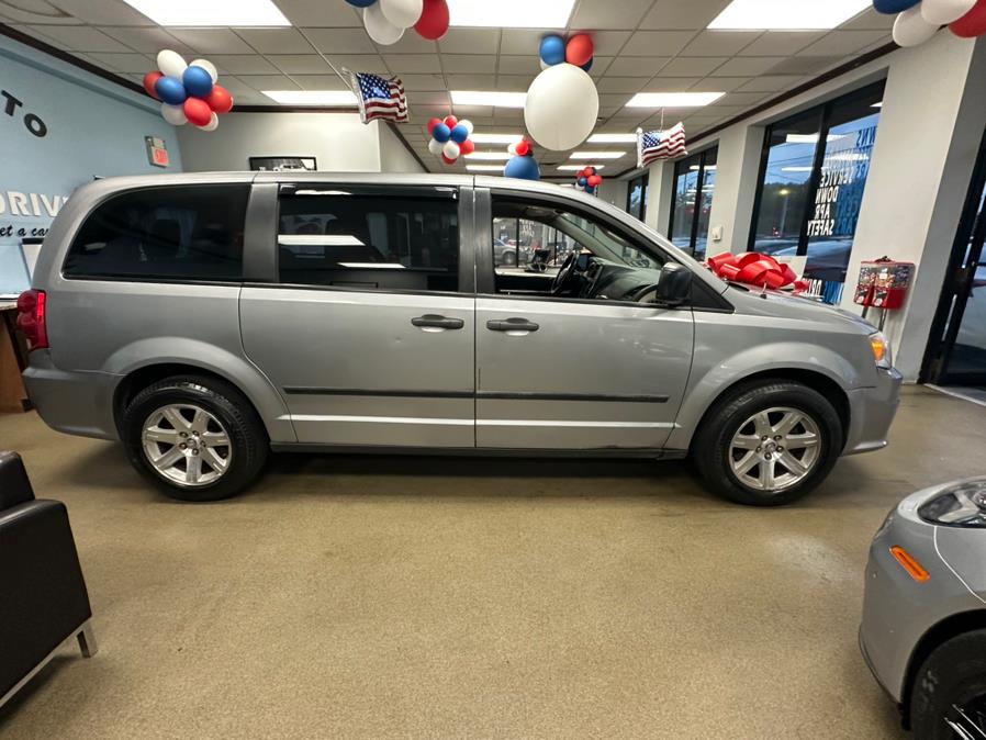 2014 Dodge Grand Caravan 4dr Wgn SXT, available for sale in Inwood, New York | 5 Towns Drive. Inwood, New York 2014 Dodge Grand Caravan 4dr Wgn SXT, available for sale in Inwood, New York | 5 Towns Drive. Inwood, New York