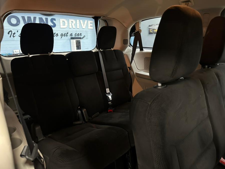 2014 Dodge Grand Caravan 4dr Wgn SXT, available for sale in Inwood, New York | 5 Towns Drive. Inwood, New York 2014 Dodge Grand Caravan 4dr Wgn SXT, available for sale in Inwood, New York | 5 Towns Drive. Inwood, New York
