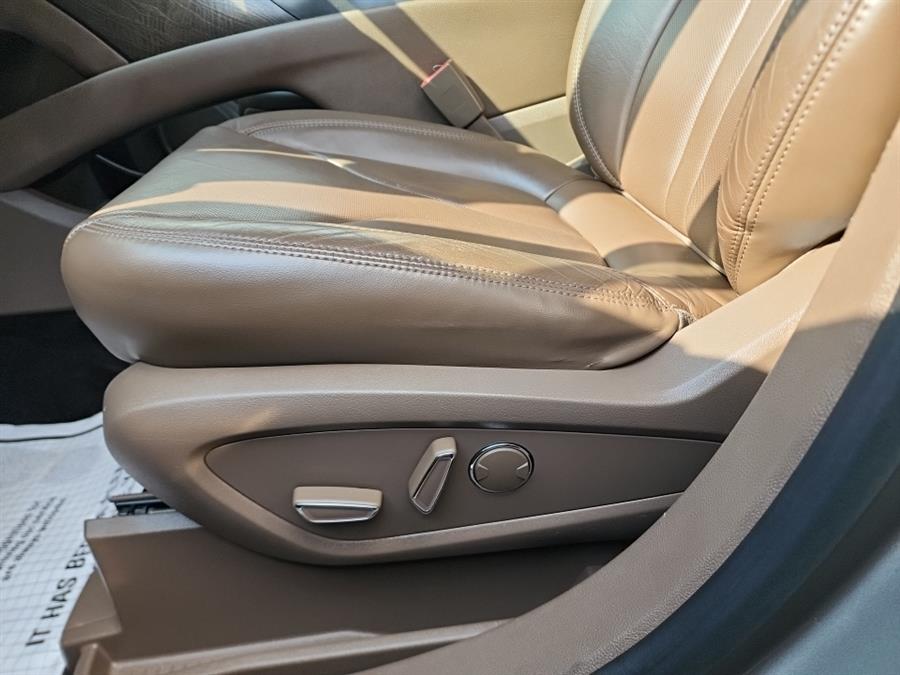 2017 Lincoln MKX Reserve AWD, available for sale in Islip, New York | L.I. Auto Gallery. Islip, New York 2017 Lincoln MKX Reserve AWD, available for sale in Islip, New York | L.I. Auto Gallery. Islip, New York