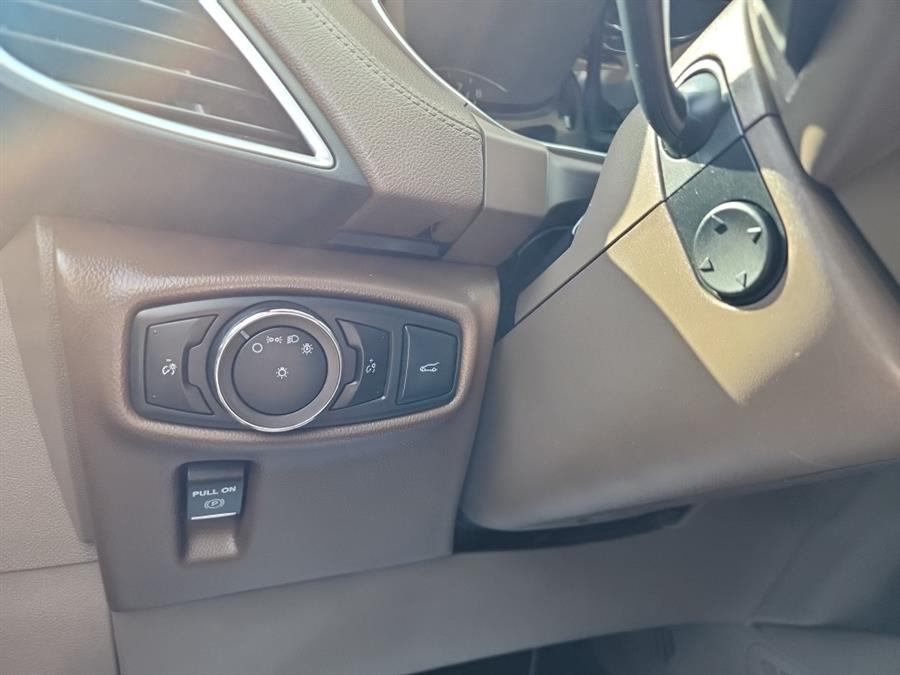 2017 Lincoln MKX Reserve AWD, available for sale in Islip, New York | L.I. Auto Gallery. Islip, New York 2017 Lincoln MKX Reserve AWD, available for sale in Islip, New York | L.I. Auto Gallery. Islip, New York