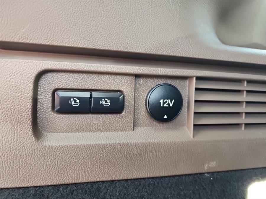 2017 Lincoln MKX Reserve AWD, available for sale in Islip, New York | L.I. Auto Gallery. Islip, New York 2017 Lincoln MKX Reserve AWD, available for sale in Islip, New York | L.I. Auto Gallery. Islip, New York