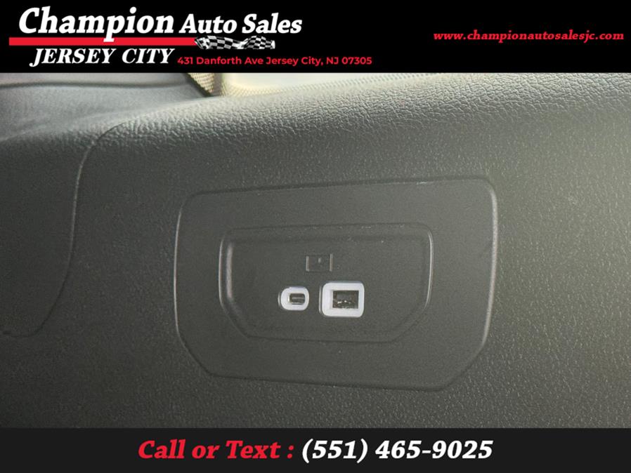 2022 Jeep Grand Cherokee L Altitude 4x4, available for sale in Jersey City, New Jersey | Champion Auto Sales. Jersey City, New Jersey 2022 Jeep Grand Cherokee L Altitude 4x4, available for sale in Jersey City, New Jersey | Champion Auto Sales. Jersey City, New Jersey
