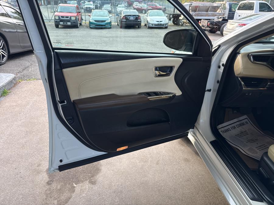 2013 Toyota Avalon 4dr Sdn XLE Premium (Natl), available for sale in Hartford, Connecticut | HPG Auto Sales LLC. Hartford, Connecticut 2013 Toyota Avalon 4dr Sdn XLE Premium (Natl), available for sale in Hartford, Connecticut | HPG Auto Sales LLC. Hartford, Connecticut