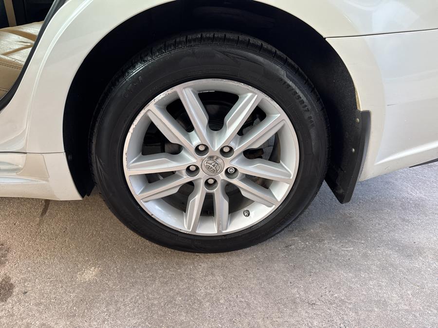 2013 Toyota Avalon 4dr Sdn XLE Premium (Natl), available for sale in Hartford, Connecticut | HPG Auto Sales LLC. Hartford, Connecticut 2013 Toyota Avalon 4dr Sdn XLE Premium (Natl), available for sale in Hartford, Connecticut | HPG Auto Sales LLC. Hartford, Connecticut