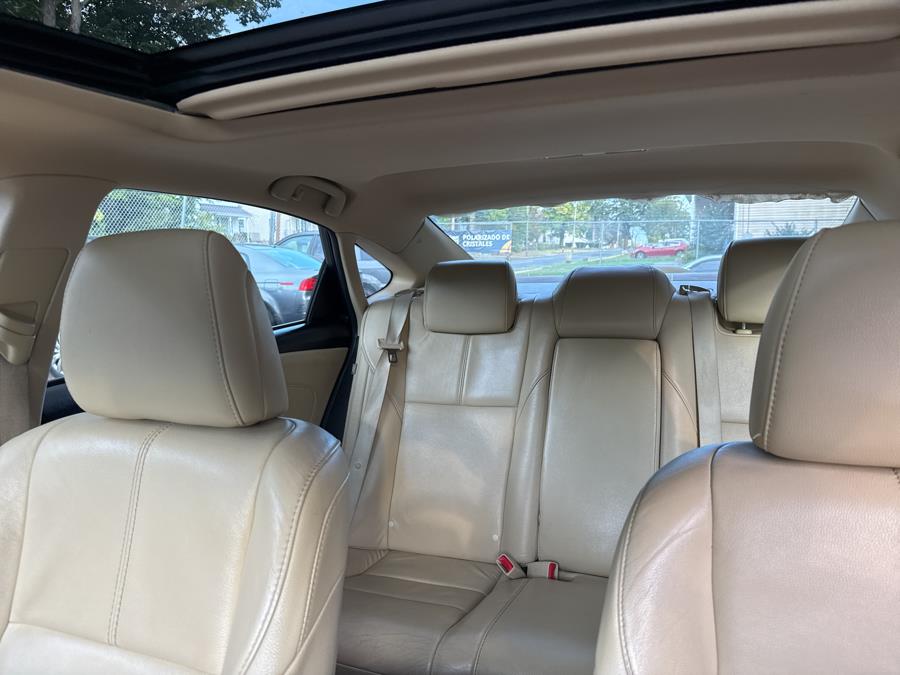 2013 Toyota Avalon 4dr Sdn XLE Premium (Natl), available for sale in Hartford, Connecticut | HPG Auto Sales LLC. Hartford, Connecticut 2013 Toyota Avalon 4dr Sdn XLE Premium (Natl), available for sale in Hartford, Connecticut | HPG Auto Sales LLC. Hartford, Connecticut