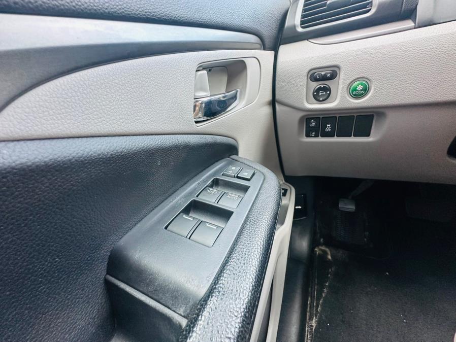 2019 Honda Pilot EX AWD, available for sale in Irvington, New Jersey | Elis Motors Corp. Irvington, New Jersey 2019 Honda Pilot EX AWD, available for sale in Irvington, New Jersey | Elis Motors Corp. Irvington, New Jersey