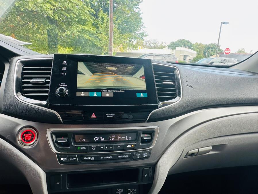 2019 Honda Pilot EX AWD, available for sale in Irvington, New Jersey | Elis Motors Corp. Irvington, New Jersey 2019 Honda Pilot EX AWD, available for sale in Irvington, New Jersey | Elis Motors Corp. Irvington, New Jersey