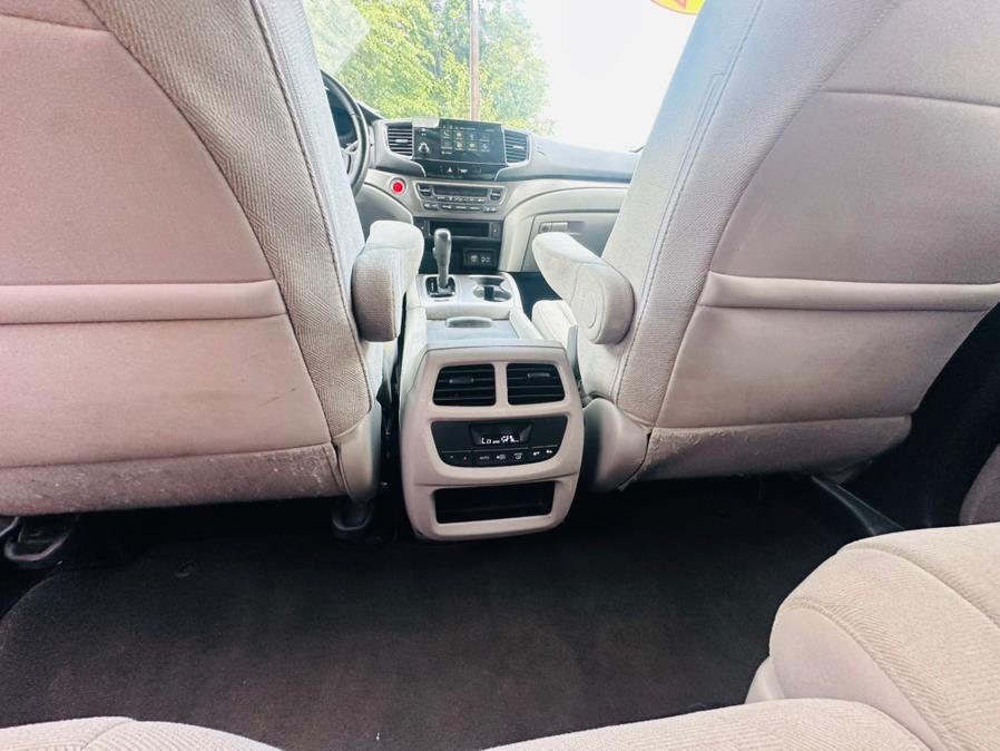 2019 Honda Pilot EX AWD, available for sale in Irvington, New Jersey | Elis Motors Corp. Irvington, New Jersey 2019 Honda Pilot EX AWD, available for sale in Irvington, New Jersey | Elis Motors Corp. Irvington, New Jersey