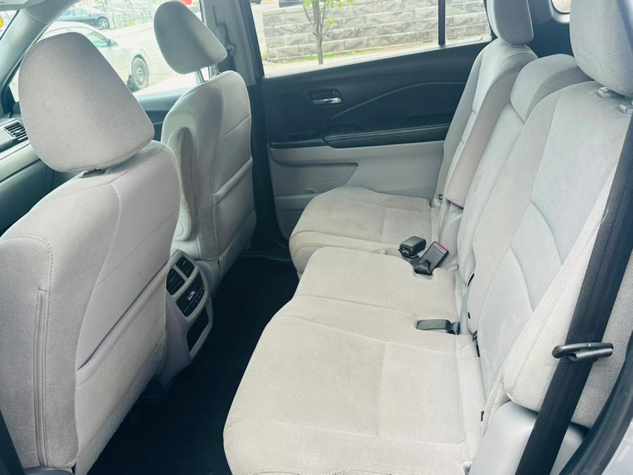 2019 Honda Pilot EX AWD, available for sale in Irvington, New Jersey | Elis Motors Corp. Irvington, New Jersey 2019 Honda Pilot EX AWD, available for sale in Irvington, New Jersey | Elis Motors Corp. Irvington, New Jersey