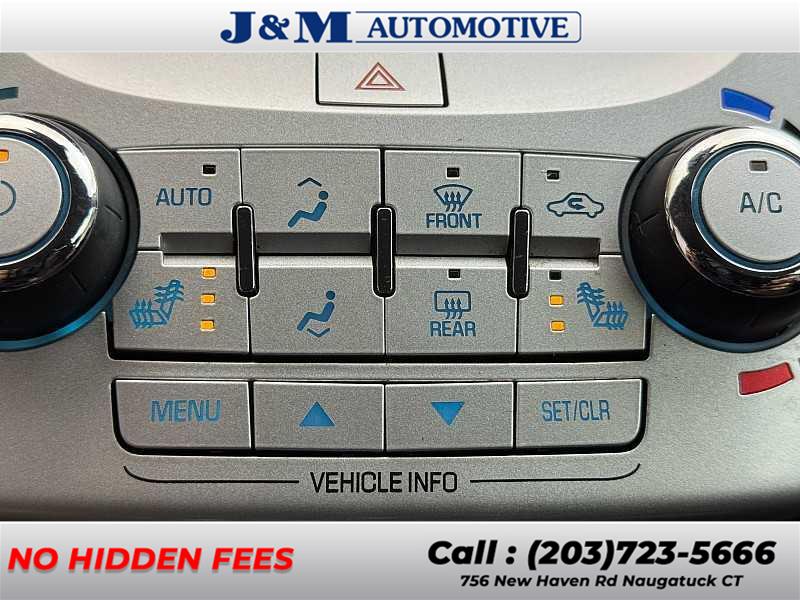 2017 Chevrolet Equinox LT, available for sale in Naugatuck, Connecticut | J&M Automotive Sls&Svc LLC. Naugatuck, Connecticut 2017 Chevrolet Equinox LT, available for sale in Naugatuck, Connecticut | J&M Automotive Sls&Svc LLC. Naugatuck, Connecticut