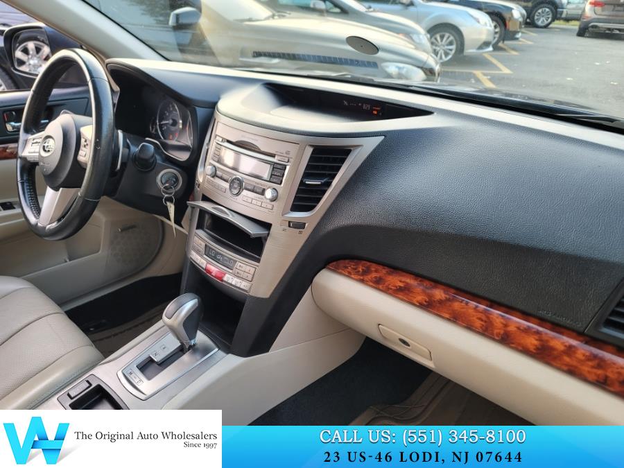 2010 Subaru Legacy Limited photo 9