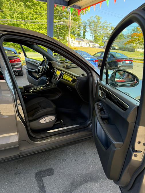 2016 Porsche Macan AWD 4dr S, available for sale in Windsor Locks, Connecticut | JANNA MOTORS LLC. Windsor Locks, Connecticut 2016 Porsche Macan AWD 4dr S, available for sale in Windsor Locks, Connecticut | JANNA MOTORS LLC. Windsor Locks, Connecticut