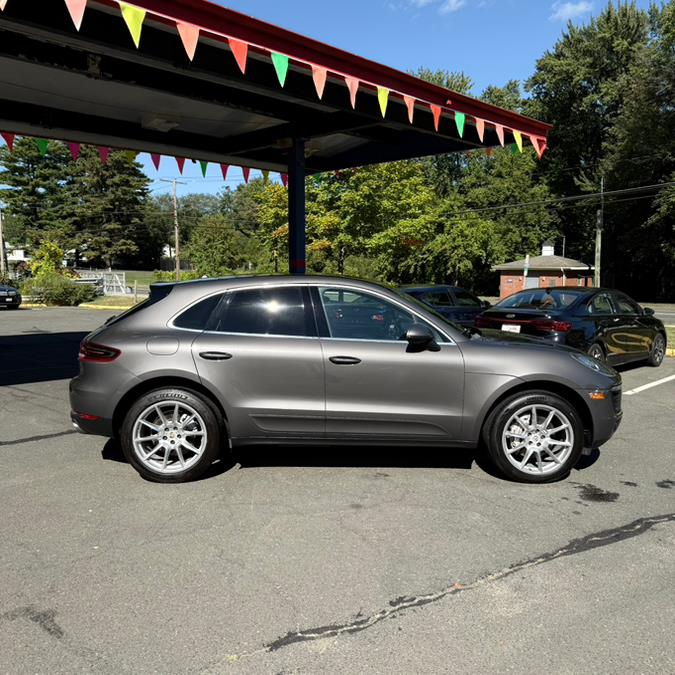 2016 Porsche Macan AWD 4dr S, available for sale in Windsor Locks, Connecticut | JANNA MOTORS LLC. Windsor Locks, Connecticut 2016 Porsche Macan AWD 4dr S, available for sale in Windsor Locks, Connecticut | JANNA MOTORS LLC. Windsor Locks, Connecticut