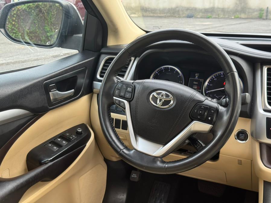 2016 Toyota Highlander AWD 4dr V6 XLE (Natl), available for sale in Irvington, New Jersey | RT 603 Auto Mall. Irvington, New Jersey 2016 Toyota Highlander AWD 4dr V6 XLE (Natl), available for sale in Irvington, New Jersey | RT 603 Auto Mall. Irvington, New Jersey
