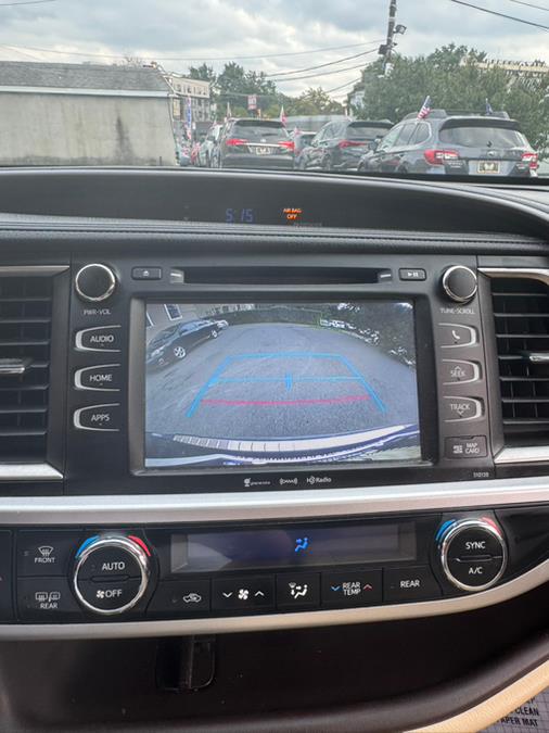 2016 Toyota Highlander AWD 4dr V6 XLE (Natl), available for sale in Irvington, New Jersey | RT 603 Auto Mall. Irvington, New Jersey 2016 Toyota Highlander AWD 4dr V6 XLE (Natl), available for sale in Irvington, New Jersey | RT 603 Auto Mall. Irvington, New Jersey