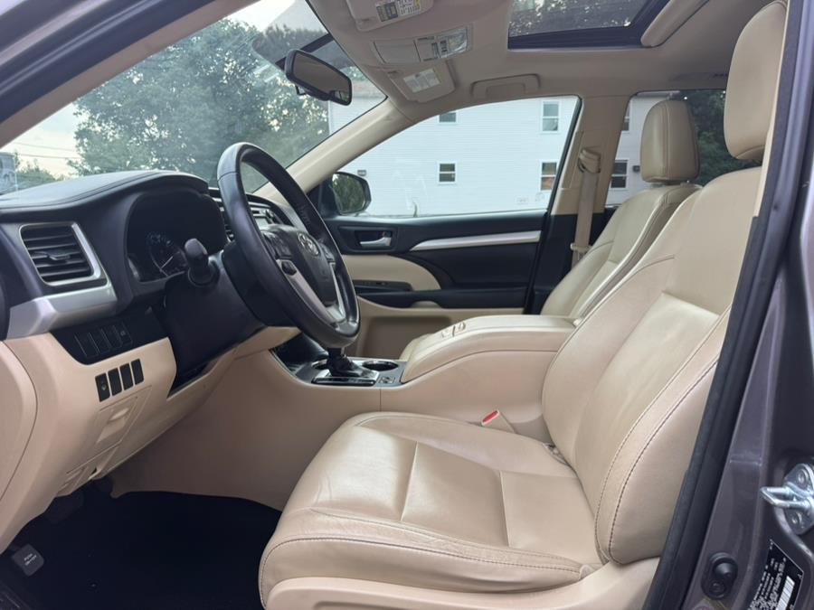 2016 Toyota Highlander AWD 4dr V6 XLE (Natl), available for sale in Irvington, New Jersey | RT 603 Auto Mall. Irvington, New Jersey 2016 Toyota Highlander AWD 4dr V6 XLE (Natl), available for sale in Irvington, New Jersey | RT 603 Auto Mall. Irvington, New Jersey
