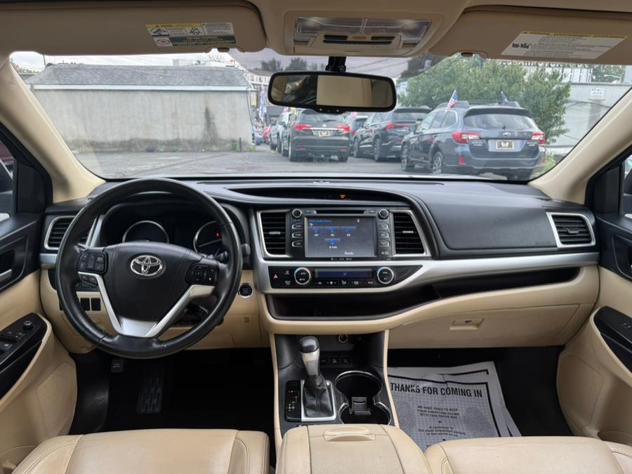 2016 Toyota Highlander AWD 4dr V6 XLE (Natl), available for sale in Irvington, New Jersey | RT 603 Auto Mall. Irvington, New Jersey 2016 Toyota Highlander AWD 4dr V6 XLE (Natl), available for sale in Irvington, New Jersey | RT 603 Auto Mall. Irvington, New Jersey