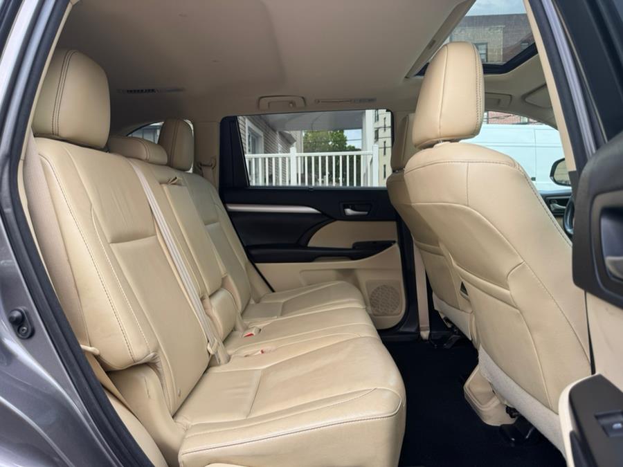 2016 Toyota Highlander AWD 4dr V6 XLE (Natl), available for sale in Irvington, New Jersey | RT 603 Auto Mall. Irvington, New Jersey 2016 Toyota Highlander AWD 4dr V6 XLE (Natl), available for sale in Irvington, New Jersey | RT 603 Auto Mall. Irvington, New Jersey