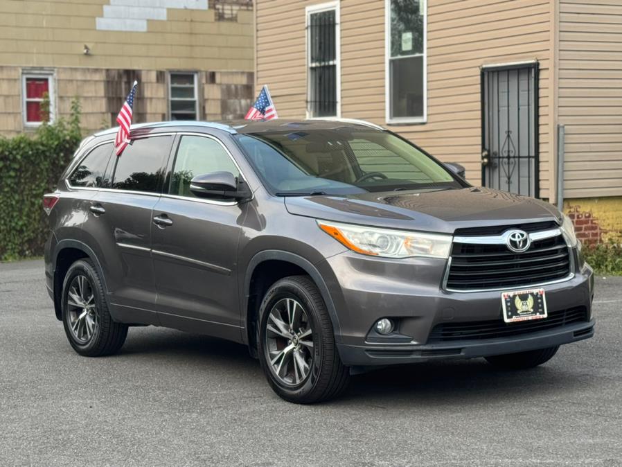 2016 Toyota Highlander AWD 4dr V6 XLE (Natl), available for sale in Irvington, New Jersey | RT 603 Auto Mall. Irvington, New Jersey 2016 Toyota Highlander AWD 4dr V6 XLE (Natl), available for sale in Irvington, New Jersey | RT 603 Auto Mall. Irvington, New Jersey