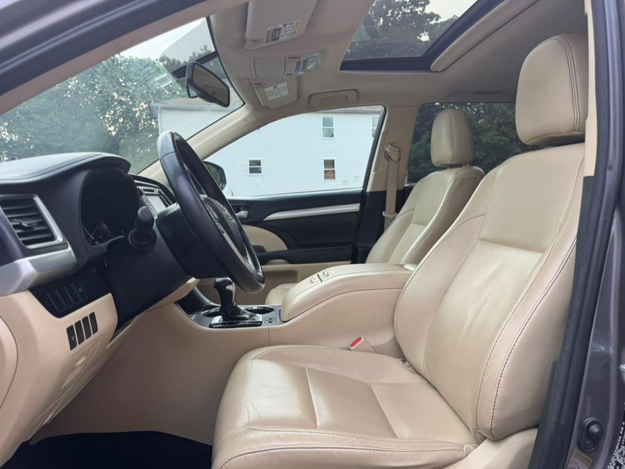 2016 Toyota Highlander AWD 4dr V6 XLE (Natl), available for sale in Irvington, New Jersey | RT 603 Auto Mall. Irvington, New Jersey 2016 Toyota Highlander AWD 4dr V6 XLE (Natl), available for sale in Irvington, New Jersey | RT 603 Auto Mall. Irvington, New Jersey