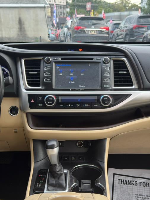 2016 Toyota Highlander AWD 4dr V6 XLE (Natl), available for sale in Irvington, New Jersey | RT 603 Auto Mall. Irvington, New Jersey 2016 Toyota Highlander AWD 4dr V6 XLE (Natl), available for sale in Irvington, New Jersey | RT 603 Auto Mall. Irvington, New Jersey