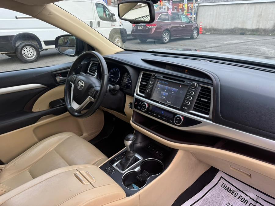 2016 Toyota Highlander AWD 4dr V6 XLE (Natl), available for sale in Irvington, New Jersey | RT 603 Auto Mall. Irvington, New Jersey 2016 Toyota Highlander AWD 4dr V6 XLE (Natl), available for sale in Irvington, New Jersey | RT 603 Auto Mall. Irvington, New Jersey