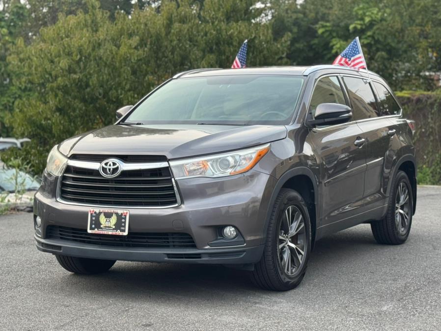 2016 Toyota Highlander AWD 4dr V6 XLE (Natl), available for sale in Irvington, New Jersey | RT 603 Auto Mall. Irvington, New Jersey 2016 Toyota Highlander AWD 4dr V6 XLE (Natl), available for sale in Irvington, New Jersey | RT 603 Auto Mall. Irvington, New Jersey