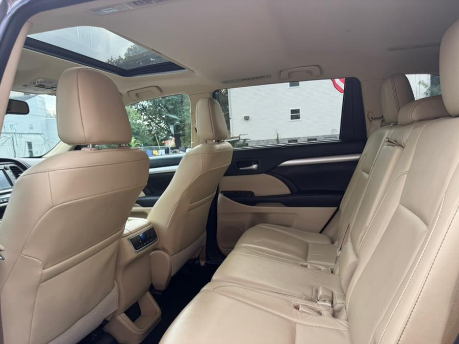 2016 Toyota Highlander AWD 4dr V6 XLE (Natl), available for sale in Irvington, New Jersey | RT 603 Auto Mall. Irvington, New Jersey 2016 Toyota Highlander AWD 4dr V6 XLE (Natl), available for sale in Irvington, New Jersey | RT 603 Auto Mall. Irvington, New Jersey