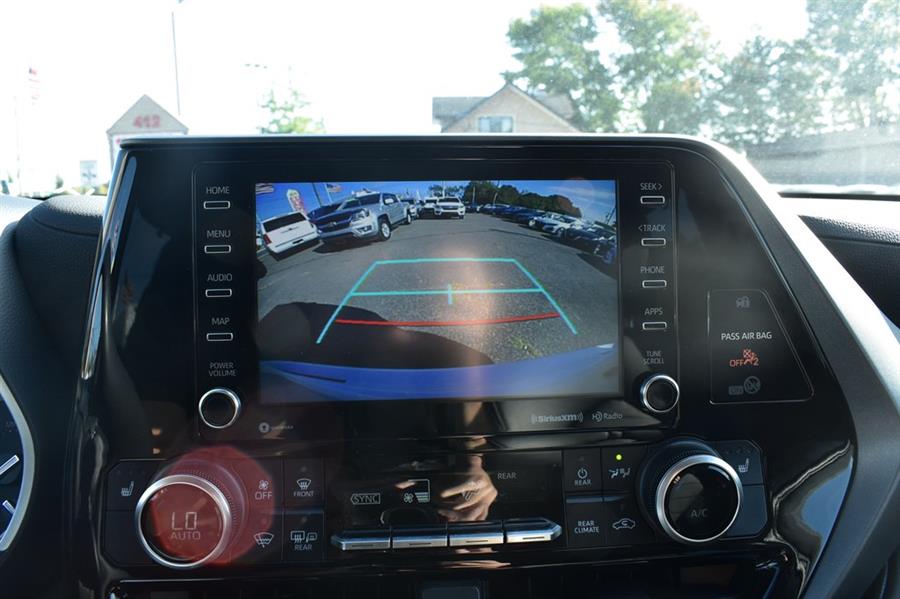 2022 Toyota Highlander XLE, available for sale in Patchogue, New York | 112 Auto Plaza. Patchogue, New York 2022 Toyota Highlander XLE, available for sale in Patchogue, New York | 112 Auto Plaza. Patchogue, New York