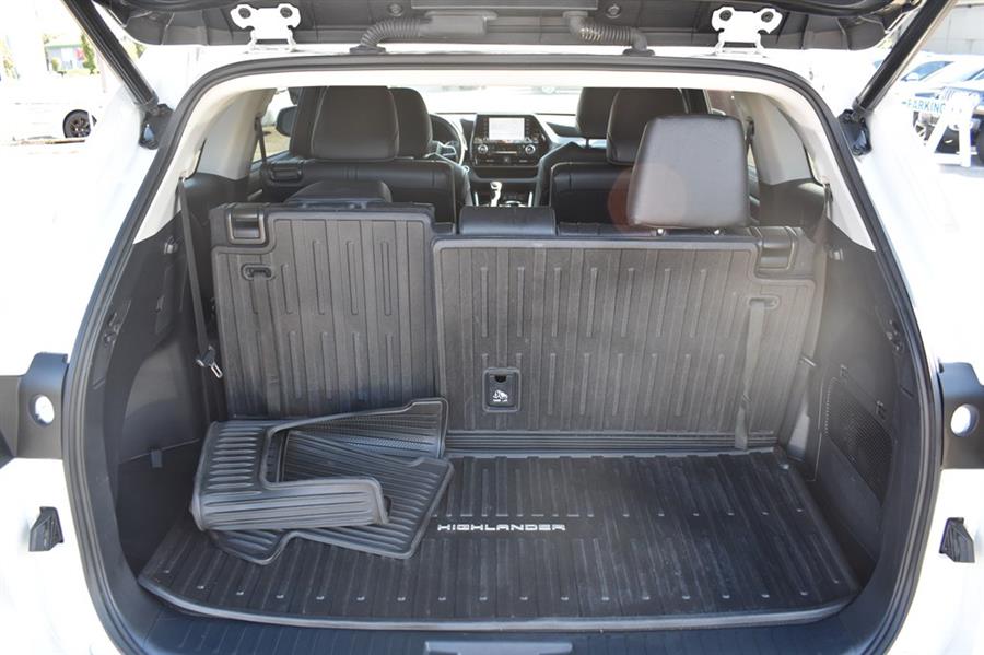 2022 Toyota Highlander XLE, available for sale in Patchogue, New York | 112 Auto Plaza. Patchogue, New York 2022 Toyota Highlander XLE, available for sale in Patchogue, New York | 112 Auto Plaza. Patchogue, New York