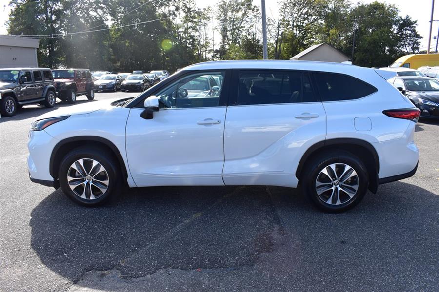2022 Toyota Highlander XLE, available for sale in Patchogue, New York | 112 Auto Plaza. Patchogue, New York 2022 Toyota Highlander XLE, available for sale in Patchogue, New York | 112 Auto Plaza. Patchogue, New York