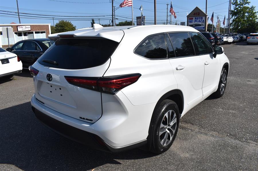 2022 Toyota Highlander XLE, available for sale in Patchogue, New York | 112 Auto Plaza. Patchogue, New York 2022 Toyota Highlander XLE, available for sale in Patchogue, New York | 112 Auto Plaza. Patchogue, New York