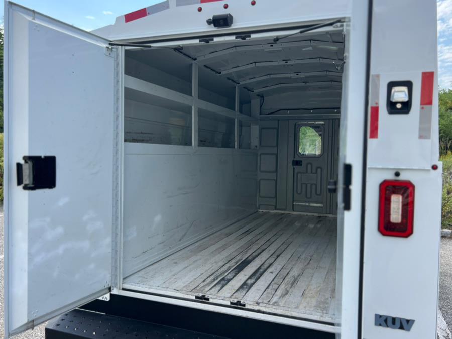 2022 Ford Transit Cutaway T-350 RWD SRW 138" WB 9500 GVWR, available for sale in Paterson, New Jersey | Speedway Commercial Motors LLC. Paterson, New Jersey 2022 Ford Transit Cutaway T-350 RWD SRW 138" WB 9500 GVWR, available for sale in Paterson, New Jersey | Speedway Commercial Motors LLC. Paterson, New Jersey
