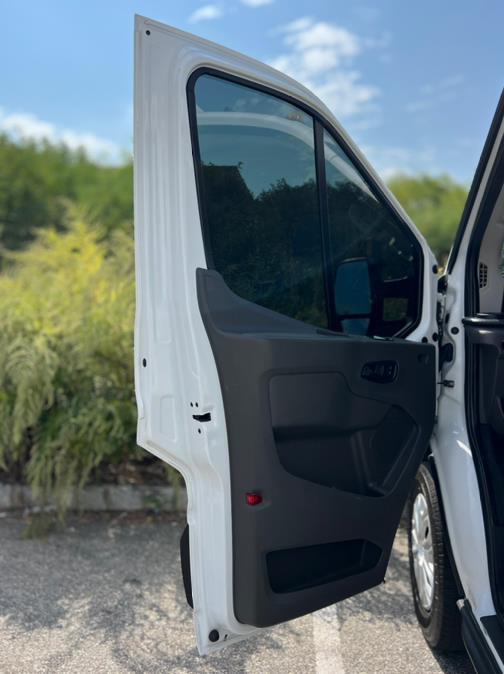 2022 Ford Transit Cutaway T-350 RWD SRW 138" WB 9500 GVWR, available for sale in Paterson, New Jersey | Speedway Commercial Motors LLC. Paterson, New Jersey 2022 Ford Transit Cutaway T-350 RWD SRW 138" WB 9500 GVWR, available for sale in Paterson, New Jersey | Speedway Commercial Motors LLC. Paterson, New Jersey