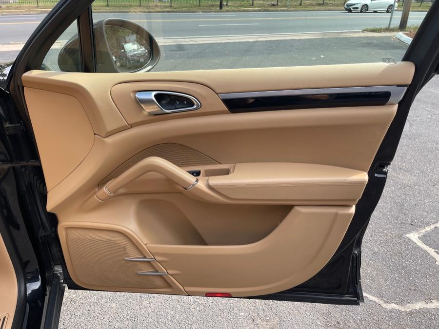 2013 Porsche Cayenne AWD 4dr Tiptronic, available for sale in Bloomfield, Connecticut | AXA Car Sales and Repair LLC. Bloomfield, Connecticut 2013 Porsche Cayenne AWD 4dr Tiptronic, available for sale in Bloomfield, Connecticut | AXA Car Sales and Repair LLC. Bloomfield, Connecticut