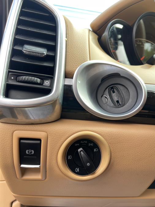 2013 Porsche Cayenne AWD 4dr Tiptronic, available for sale in Bloomfield, Connecticut | AXA Car Sales and Repair LLC. Bloomfield, Connecticut 2013 Porsche Cayenne AWD 4dr Tiptronic, available for sale in Bloomfield, Connecticut | AXA Car Sales and Repair LLC. Bloomfield, Connecticut