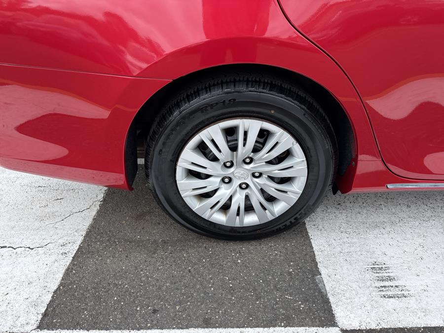 2012 Toyota Camry Hybrid 4dr Sdn LE, available for sale in Waterbury, Connecticut | National Auto Brokers, Inc.. Waterbury, Connecticut 2012 Toyota Camry Hybrid 4dr Sdn LE, available for sale in Waterbury, Connecticut | National Auto Brokers, Inc.. Waterbury, Connecticut